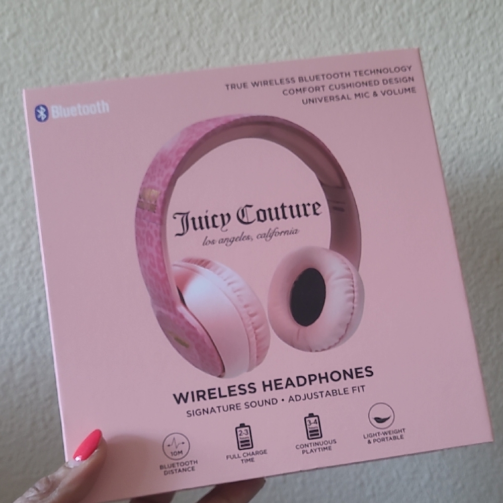 Juicy Couture Animal Print Pink Bluetooth Headphones